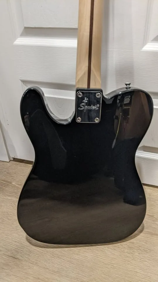 $280 Squier Telecaster Electric Guitar - Black - Maple image indicator(8)