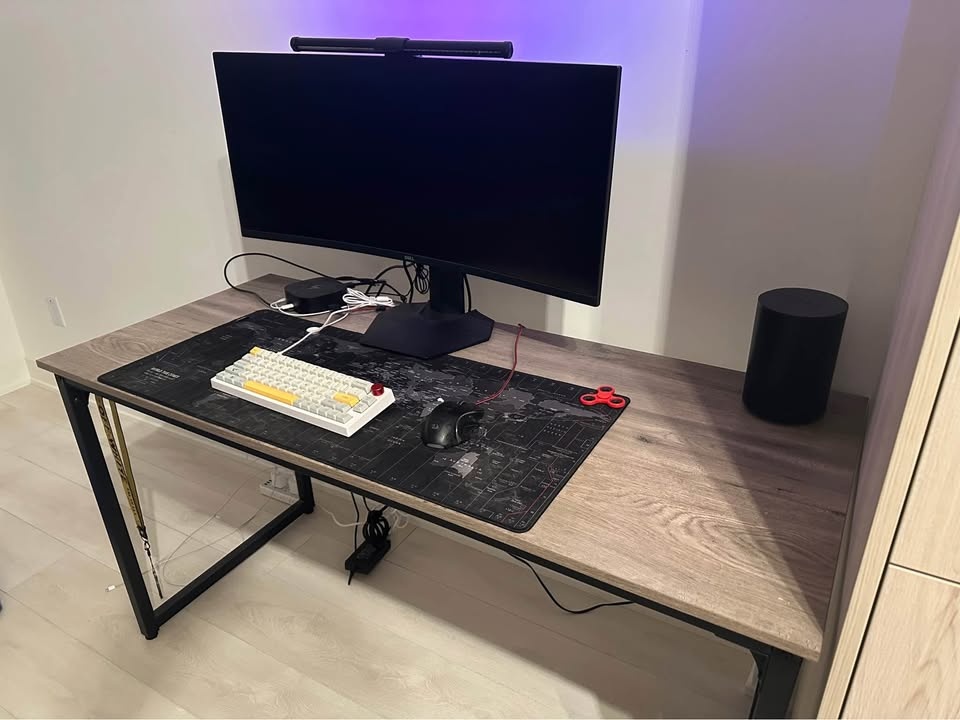 55” x 24” Desk – Excellent Condition + Desk Mat Included - photo 2