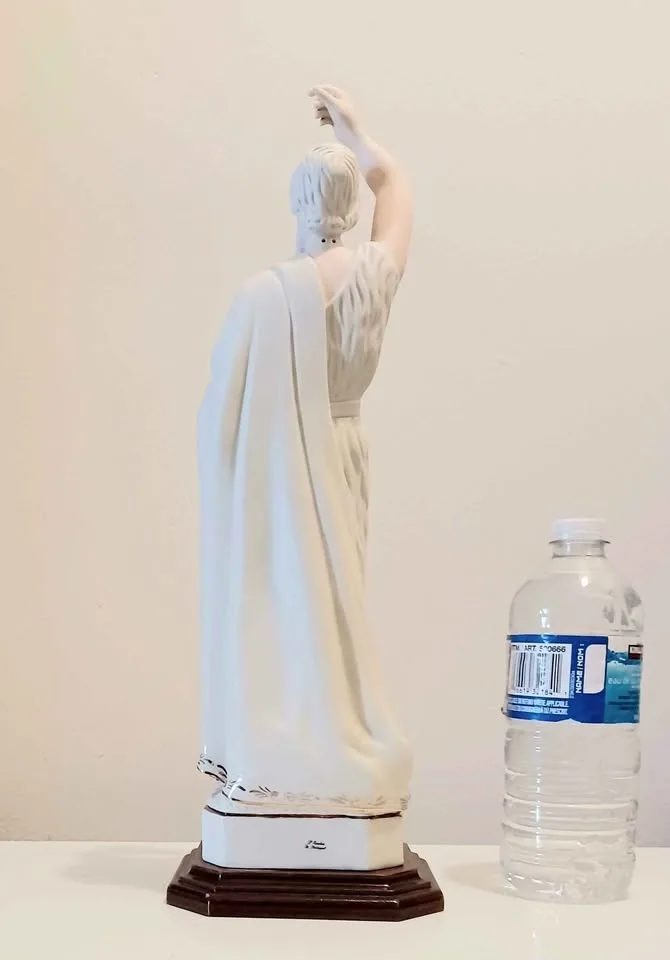 Tall Textured Porcelain F. Rocha Statue image indicator(4)