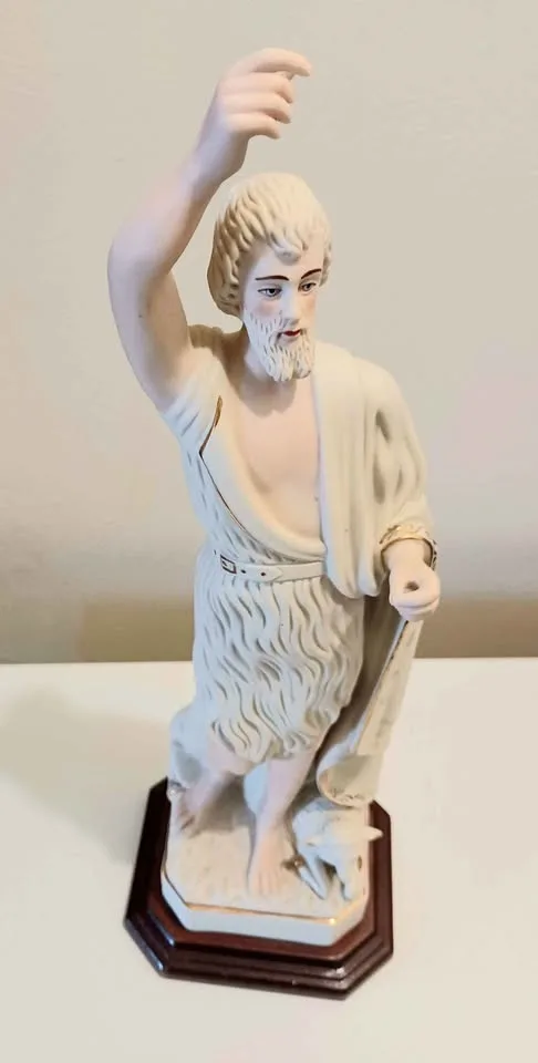 Tall Textured Porcelain F. Rocha Statue image indicator(5)