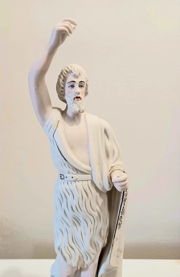 Tall Textured Porcelain F. Rocha Statue image indicator(6)