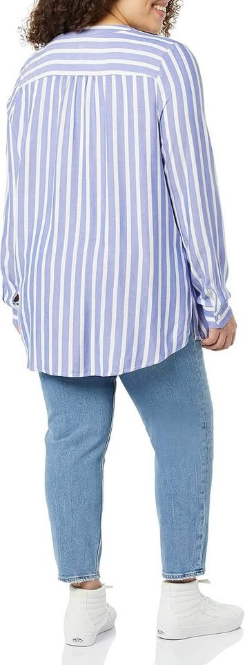 Brand new Amazon Essentials Women's Long-Sleeve Blouse - photo 3