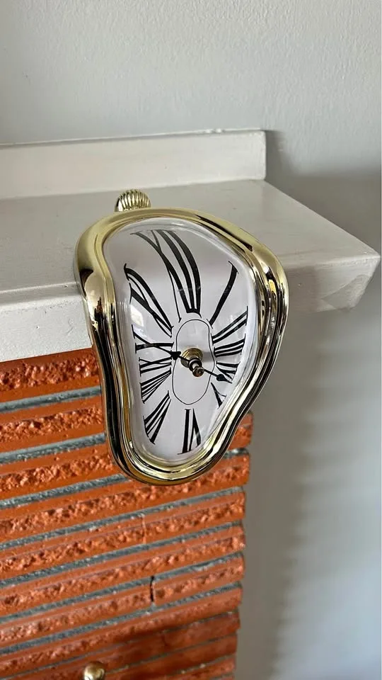 Melting clock Dali