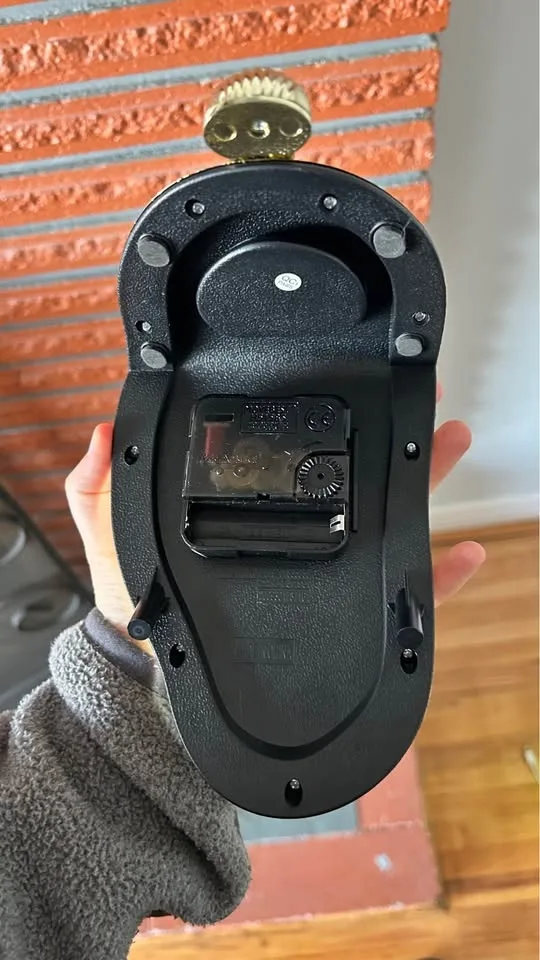 Melting clock Dali image indicator(2)