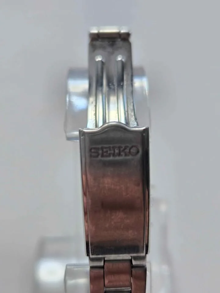 Seiko 5 Automatic 4206-0331 Day/Date Ladies Watch image indicator(4)