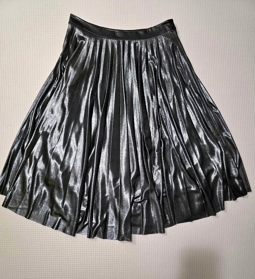 Metallic Pleated Midi Skirt Medium
