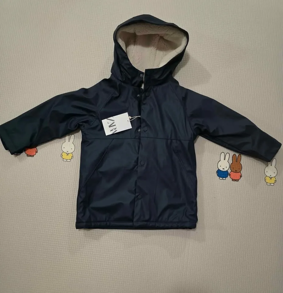 Zara water repellent fleece lined jacket 4-5 yrs old image indicator(3)
