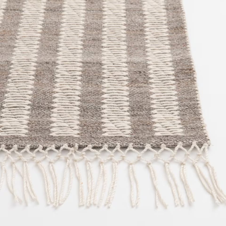 Everret Wool Rug - 8ft x 10ft - Brand New - photo 5