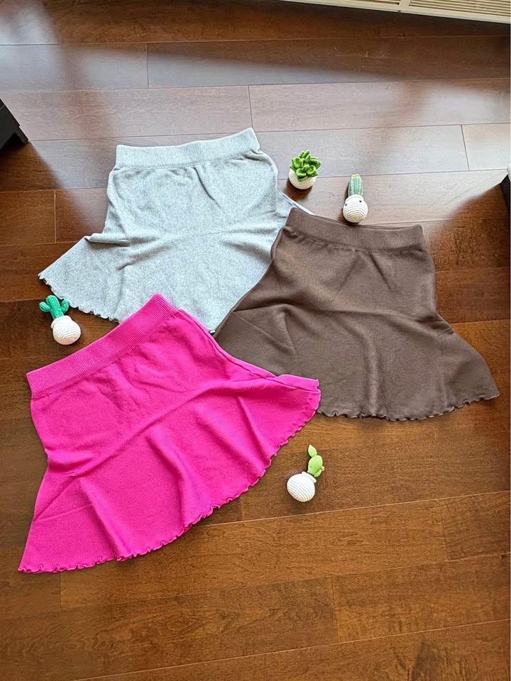 Knitted skirt