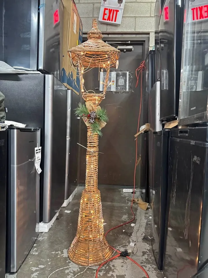 National Tree Co. Lamppost Holiday Decoration