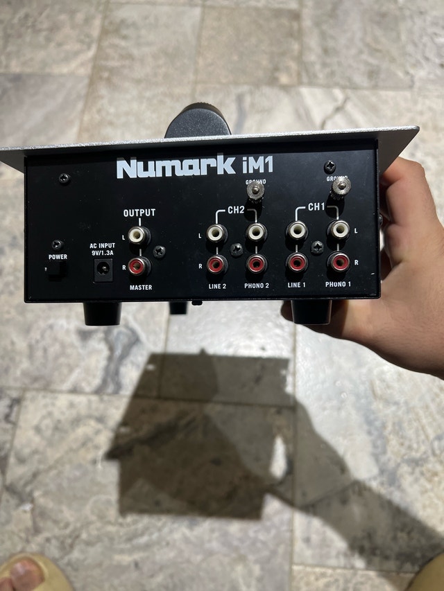 Numark iM1 Mixer - photo 2