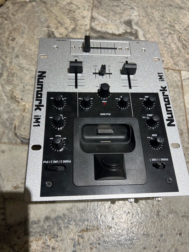 Numark iM1 Mixer - photo 4