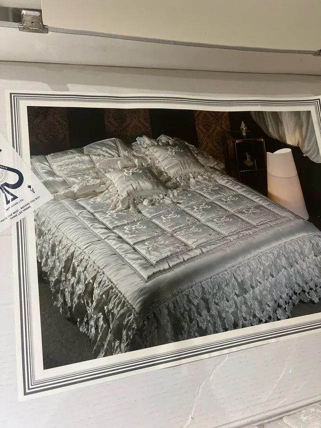 Quaglino Bridal Comforter Set