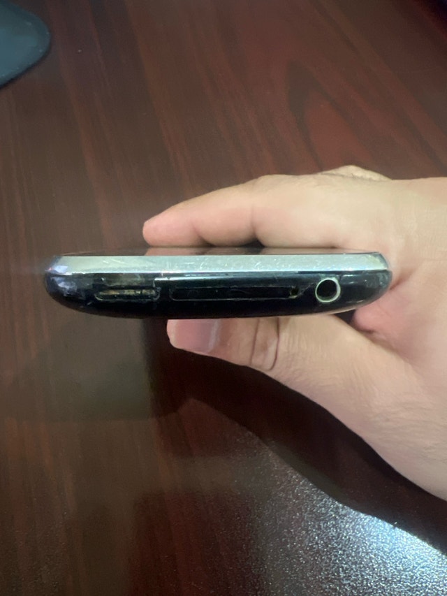 Apple iPhone 3GS used - photo 5