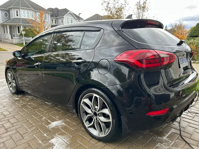 2016 Kia Forte5 SX Luxury — rare loaded trim | turbo | warranty image indicator(4)