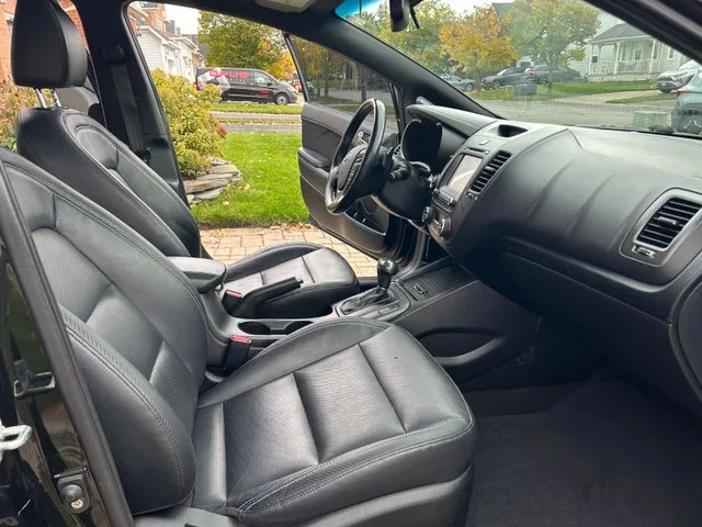 2016 Kia Forte5 SX Luxury — rare loaded trim | turbo | warranty image indicator(8)