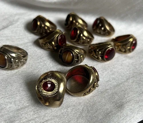 Vintage 1980’s Ring Lot Of 11 *AS IS* image indicator(7)