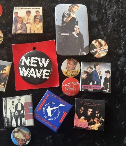 RARE VINTAGE 1980’s 20pc NEW WAVE 80s PIN LOT image indicator(2)