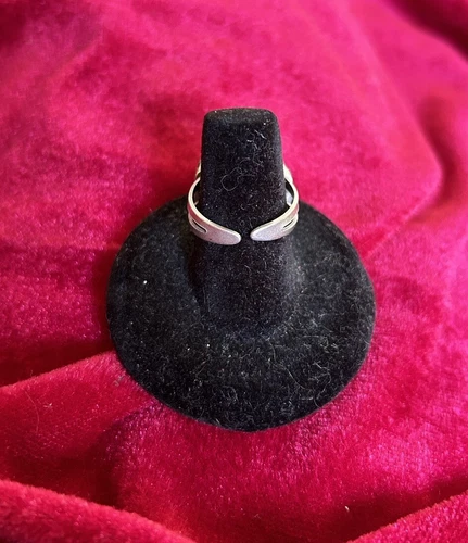 Vintage Silver Biker Gothic Skull & Crossbones Ring - photo 3