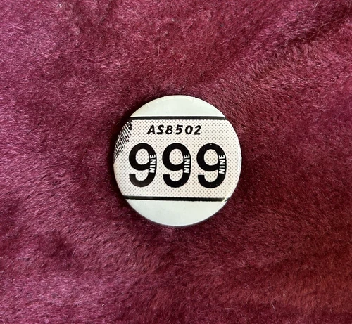 VINTAGE RARE DEADSTOCK 999 Pin 1970s button