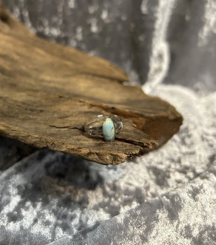 VINTAGE DEADSTOCK UNCAS STERLING SILVER PALE TURQUOISE RING