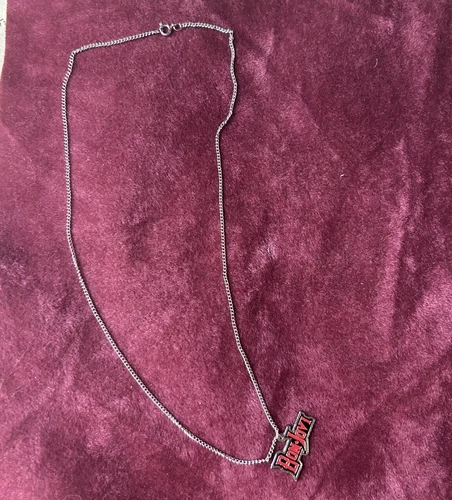 *RARE* VINTAGE BON JOVI NECKLACE - photo 2
