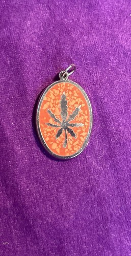 RARE Vintage 1970's Pot Leaf Marijuana Pendant - photo 2