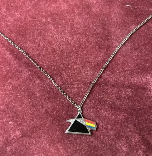 *RARE* VINTAGE PINK FLOYD NECKLACE