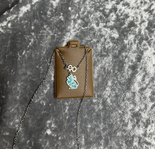 RARE VTG DEADSTOCK 80s SILVER LEO NECKLACE