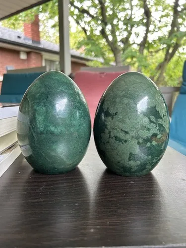 Hand Carved Vintage Green Genuine Alabaster Egg Bookends image indicator(4)