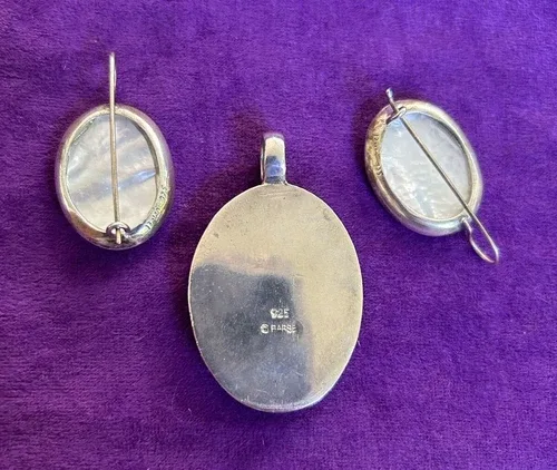 Vintage 925 Silver Mother of Pearl Pendant & Earrings image indicator(5)