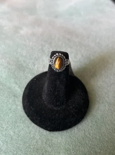 Size 5.25 VTG DEADSTOCK UNCAS STERLING SILVER TIGERS EYE RING
