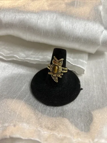 Antique Uncas Tigers Eye Owl Ring - Size 7.25 image indicator(2)
