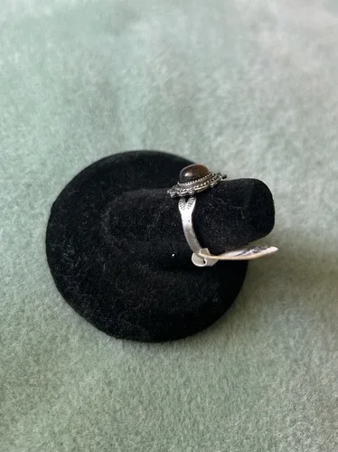 VTG DEADSTOCK UNCAS STERLING SILVER TIGERS EYE RING image indicator(4)