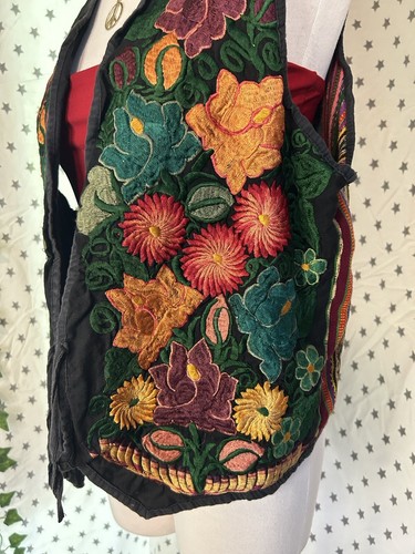 Vintage Patchwork Vest Embroidered Festival Vest Floral Boho - photo 3