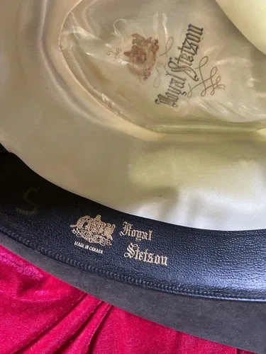 VINTAGE AUTHENTIC ROYAL STETSON BLACK FEDORA image indicator(7)