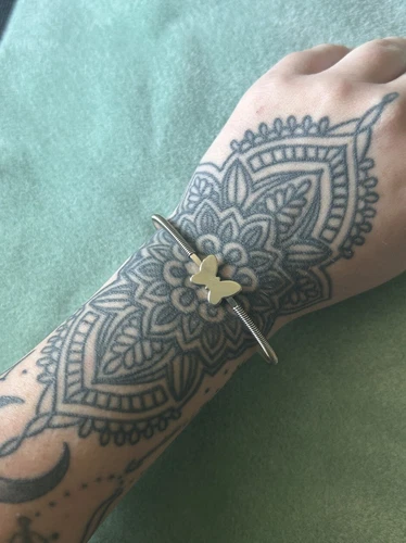 VINTAGE DEADSTOCK STAINLESS STEEL BUTTERFLY BANGLE BRACELET - photo 3