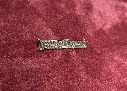 RARE DEADSTOCK VINTAGE Judas Priest pin metal brooch - photo 2
