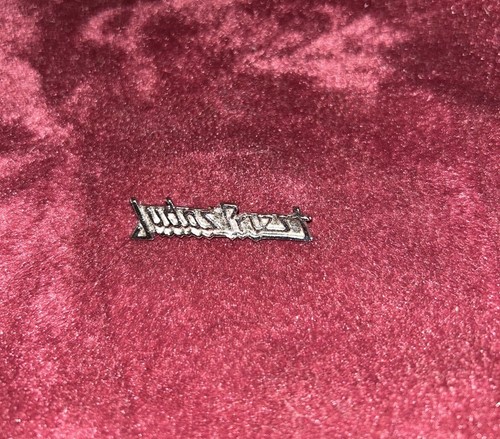 RARE DEADSTOCK VINTAGE Judas Priest pin metal brooch - photo 3