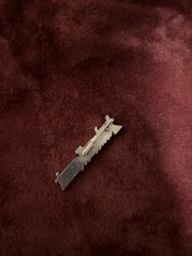 RARE DEADSTOCK VINTAGE Judas Priest pin metal brooch image indicator(5)