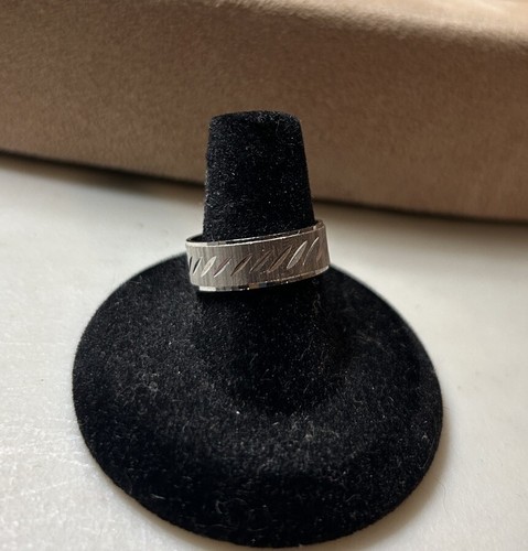 Vintage Uncas Sterling Silver Wedding Band Etched 925 Ring