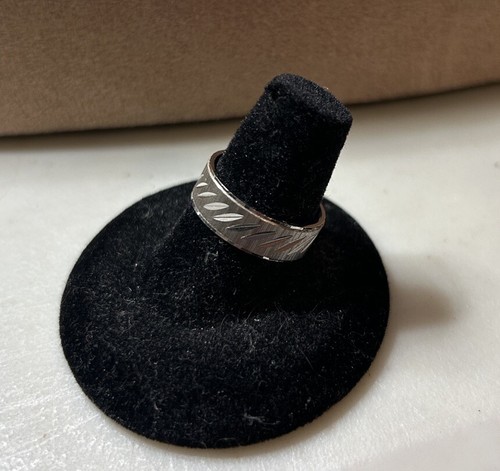 Vintage Uncas Sterling Silver Wedding Band Etched 925 Ring - photo 3