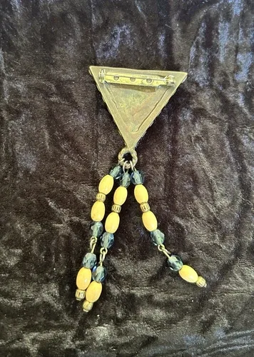 RARE Vintage Handmade Antique Triangle Brooch image indicator(4)