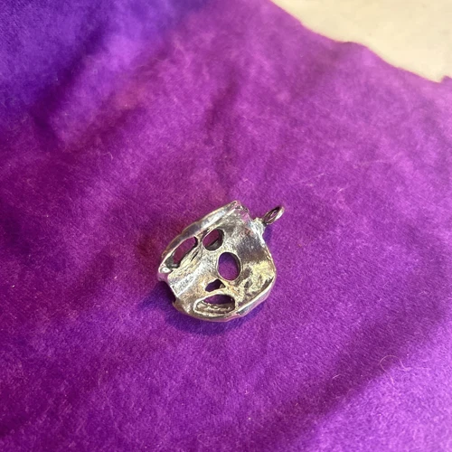 Vintage Artisan Silver Warrior Skull Pendant - photo 3