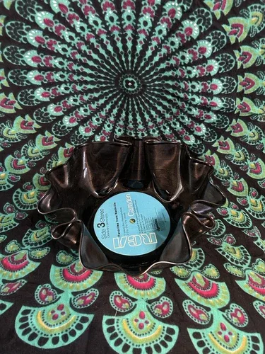 VINTAGE Handmade Nashville Hits Vinyl Record Bowl image indicator(2)