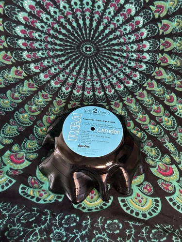 VINTAGE Handmade Nashville Hits Vinyl Record Bowl - photo 3
