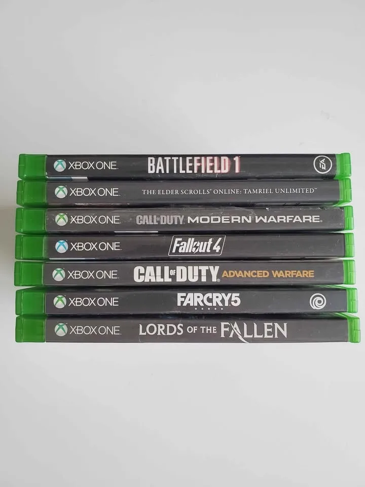 Xbox One Console + 7 games image indicator(4)