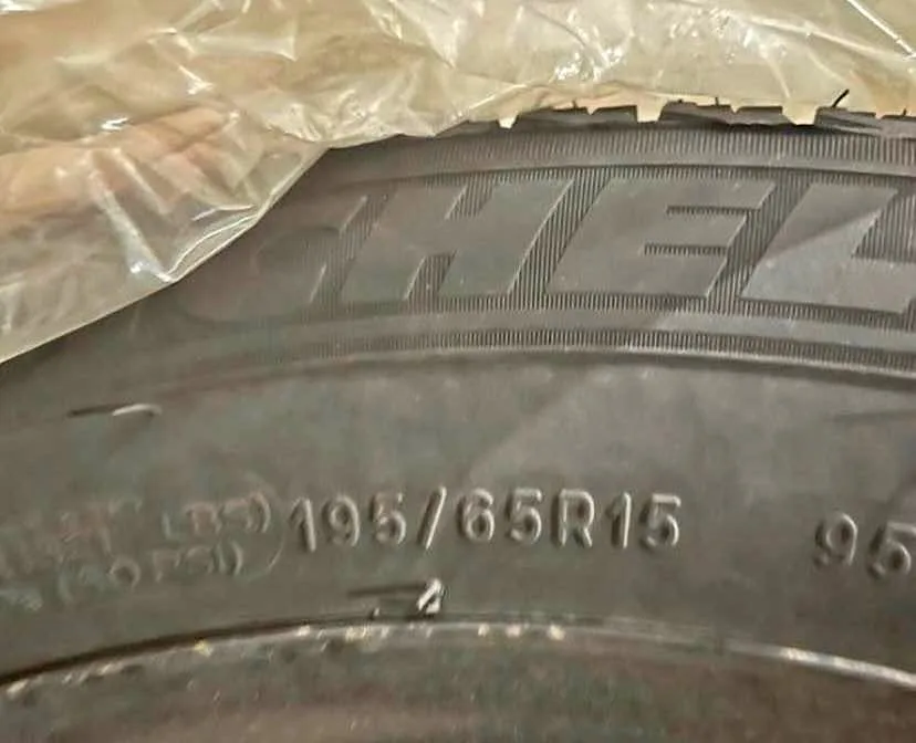 Winter Tires: Michelin X-ICE Size: 195/65 R15