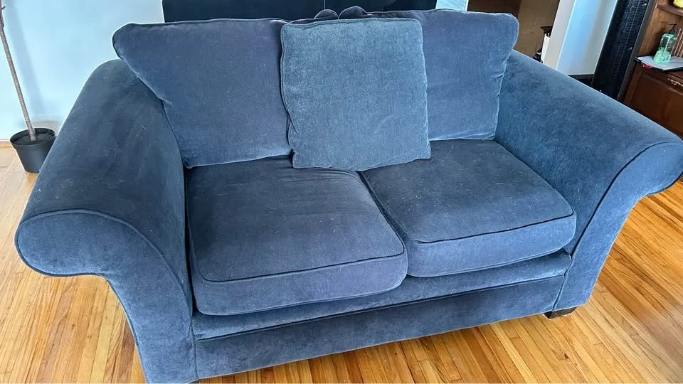 Navy Couchs image indicator(3)