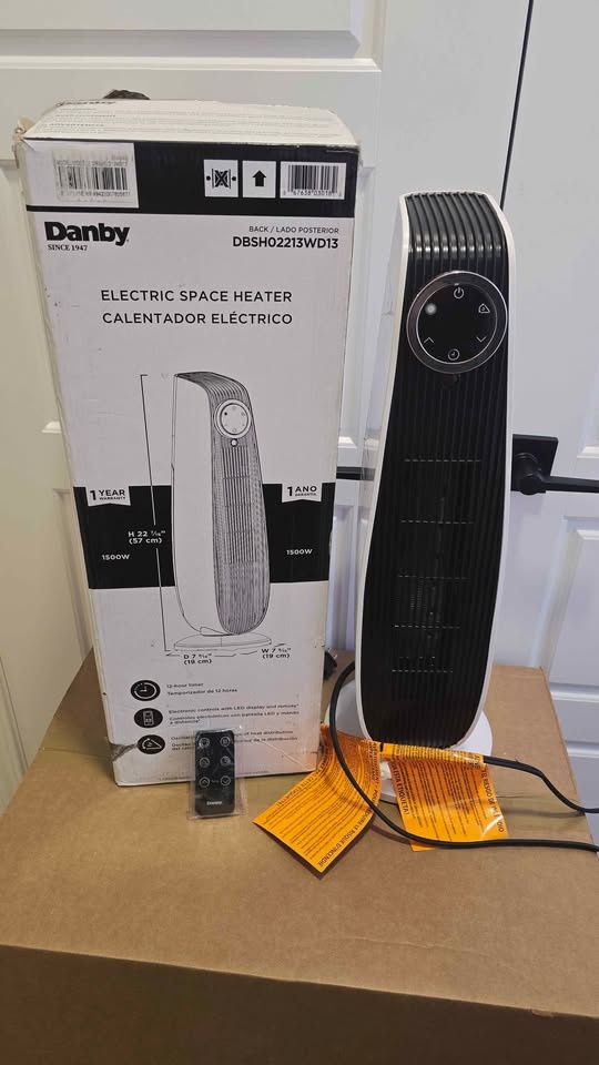 NEW WHITE Danby 22-inch 1500W Adjustable Oscillating Heater - photo 2